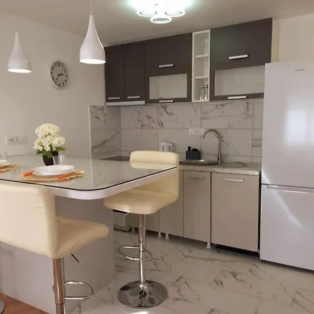 Airport Stefan * Belgrad