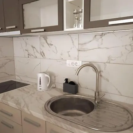 Apartment Airport Stefan