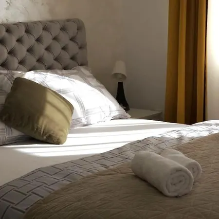 Airport Stefan * Belgrad